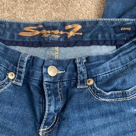 Jen7 by Seven7 Skinny Distressed - Picture 3 of 4